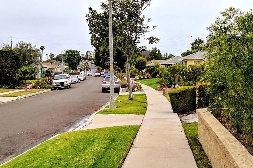 Villa 3 Bedroom + Near Venice Beach + Redecorated + Nice Backyard With Bbq Los Angeles